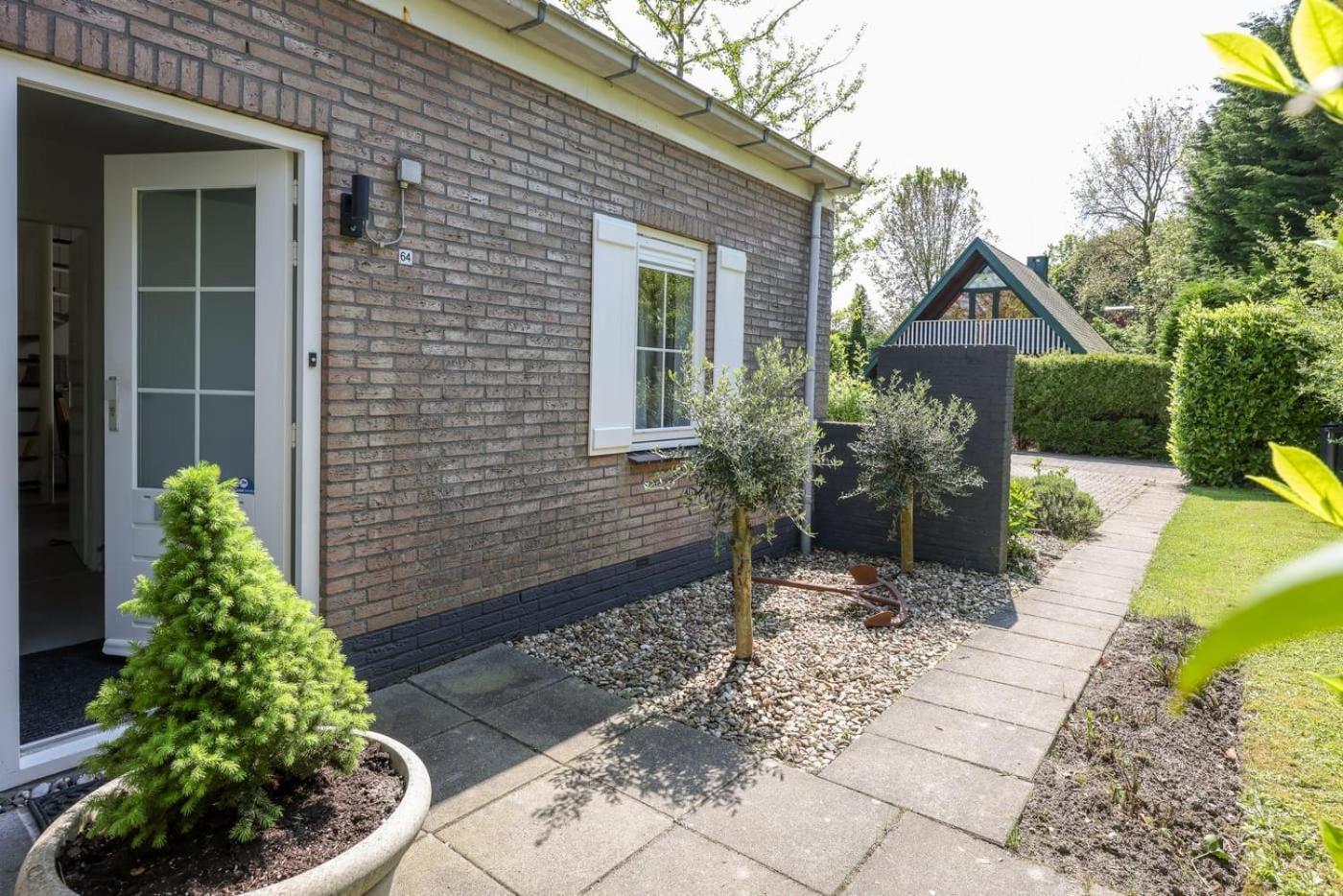 Hello Zeeland - Vakantiehuis De Elf Boompjes 64 Брёйниссе Экстерьер фото